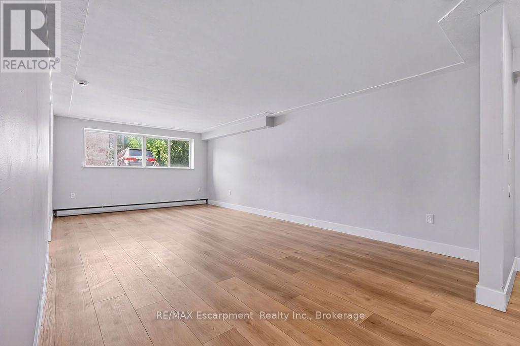 103 - 2393 New Street, Burlington, Ontario  L7R 1K1 - Photo 13 - W13755528