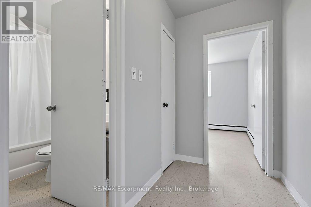 402 - 2393 New Street, Burlington, Ontario  L7R 1K1 - Photo 14 - W13755552