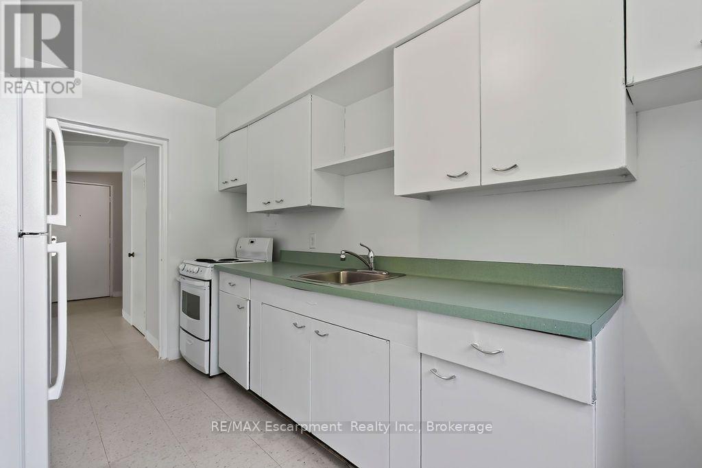 402 - 2393 New Street, Burlington, Ontario  L7R 1K1 - Photo 6 - W13755552