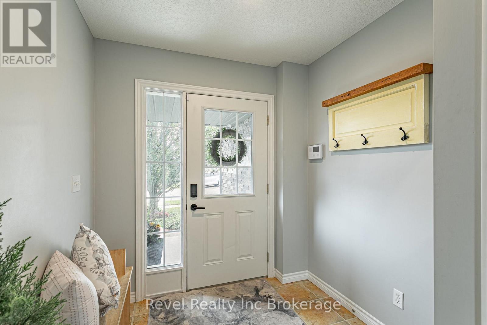 53 Kerr Crescent, Ingersoll, Ontario N5C 4H1 - Photo 4 - X13755442