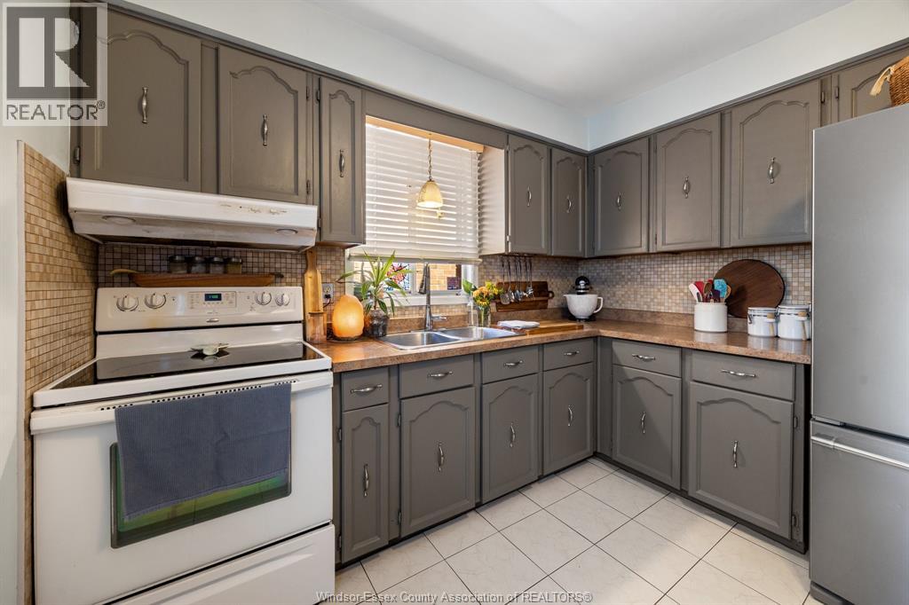 2841 Garvey Crescent, Windsor, Ontario  N8W 4W7 - Photo 10 - 26021871
