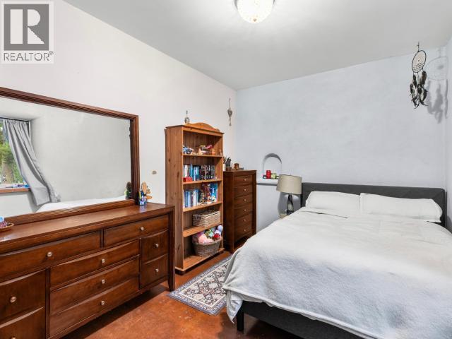 1306 ELM STREET photo 15
