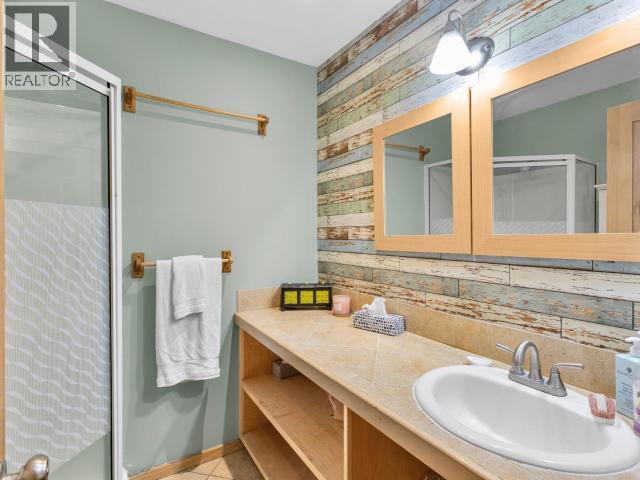 1306 ELM STREET photo 18
