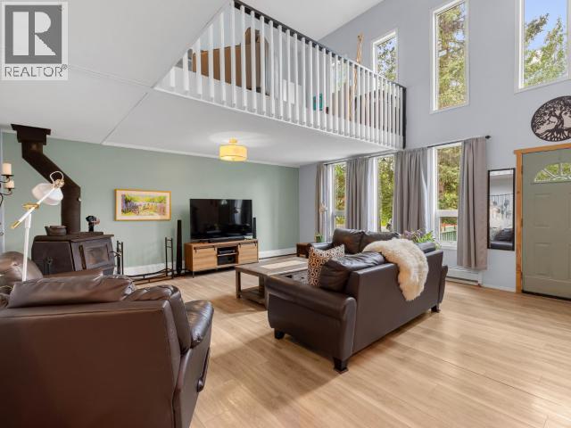 1306 ELM STREET photo 5