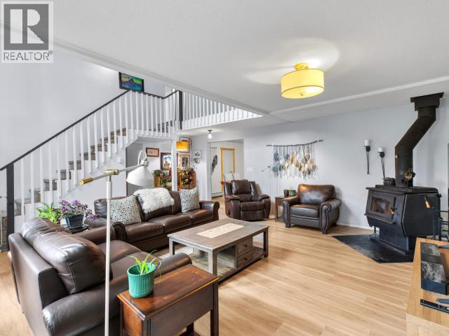 1306 ELM STREET photo 7