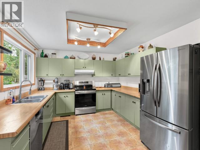 1306 ELM STREET photo 9