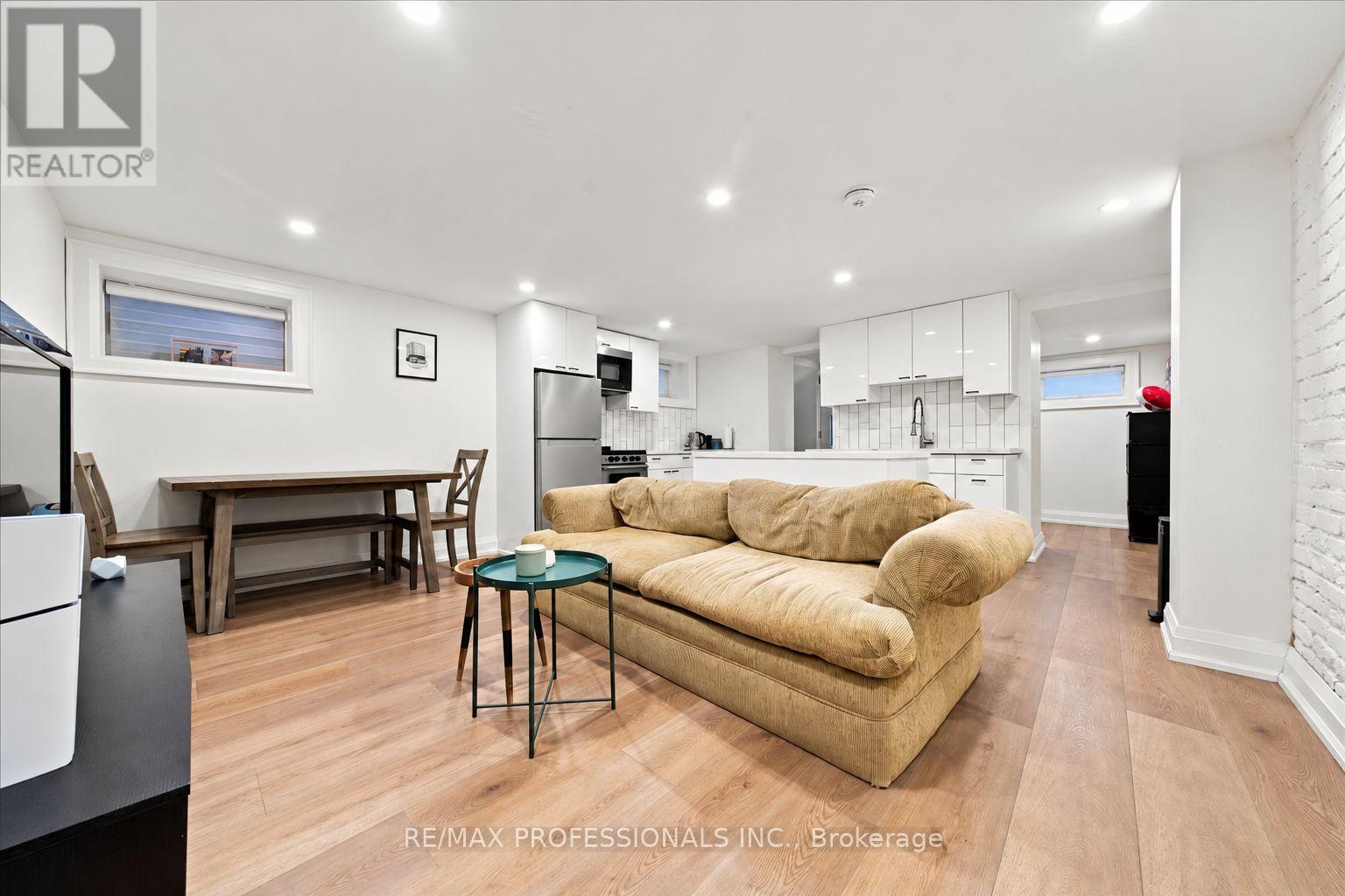 Lower - 134 Argyle Street, Toronto, Ontario  M6J 1N9 - Photo 12 - C13755302