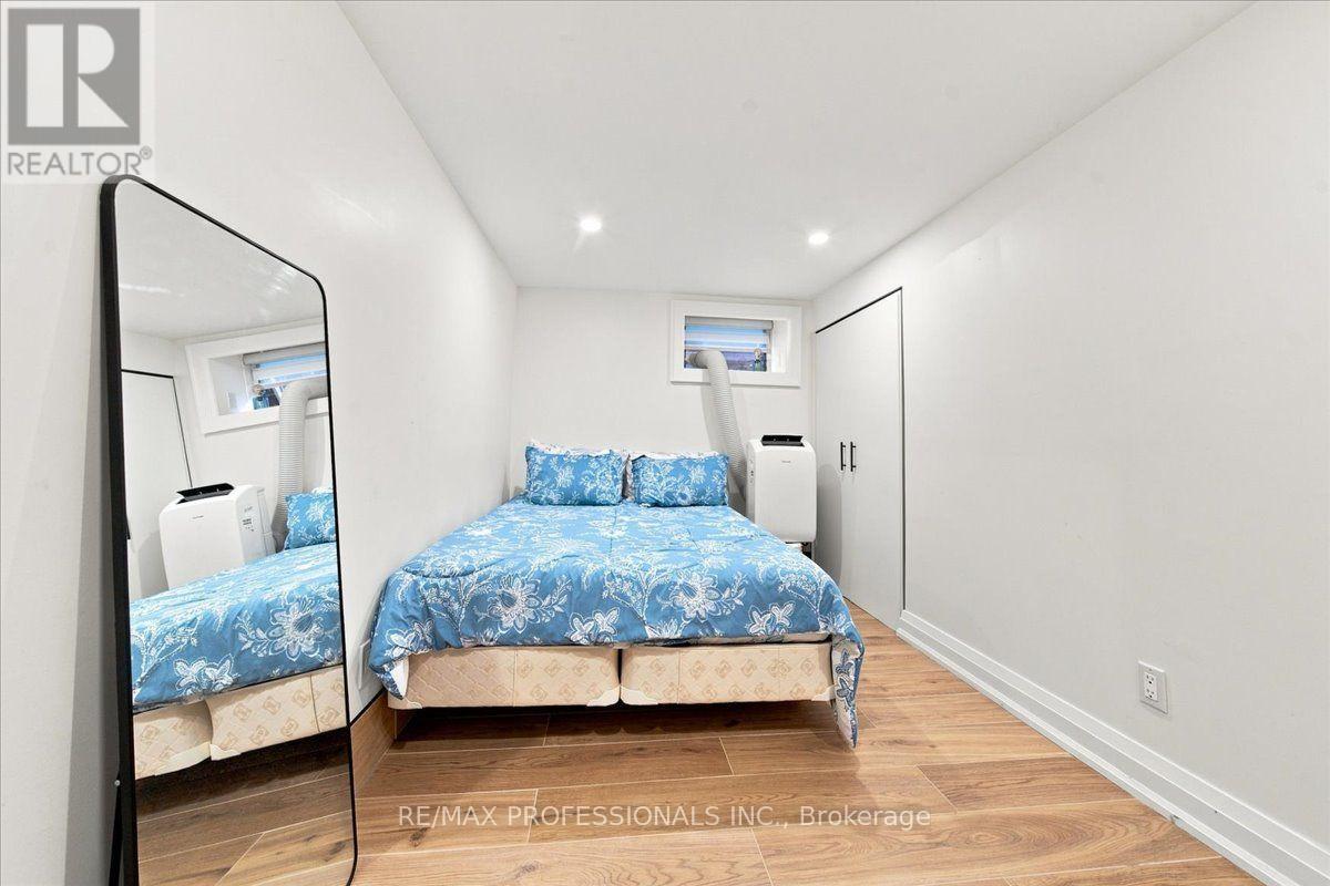 Lower - 134 Argyle Street, Toronto, Ontario  M6J 1N9 - Photo 20 - C13755302