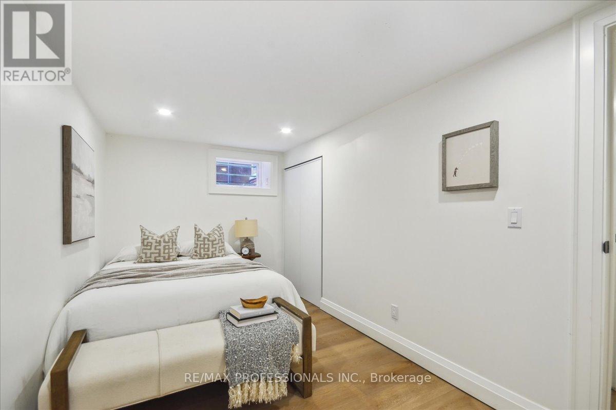 Lower - 134 Argyle Street, Toronto, Ontario  M6J 1N9 - Photo 21 - C13755302