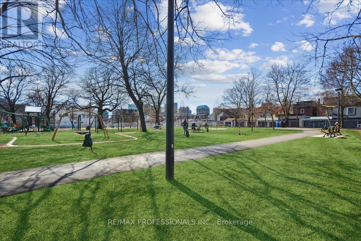 Lower - 134 Argyle Street, Toronto, Ontario  M6J 1N9 - Photo 23 - C13755302