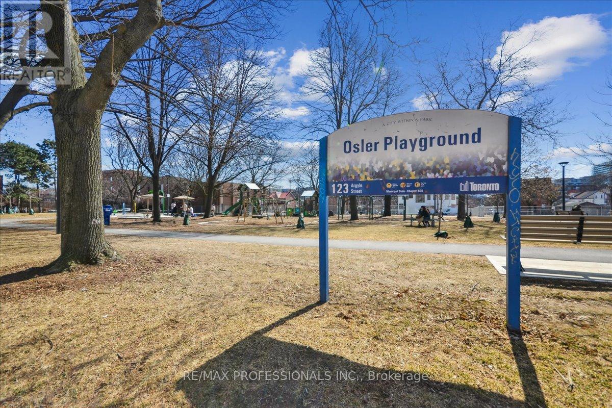 Lower - 134 Argyle Street, Toronto, Ontario  M6J 1N9 - Photo 25 - C13755302