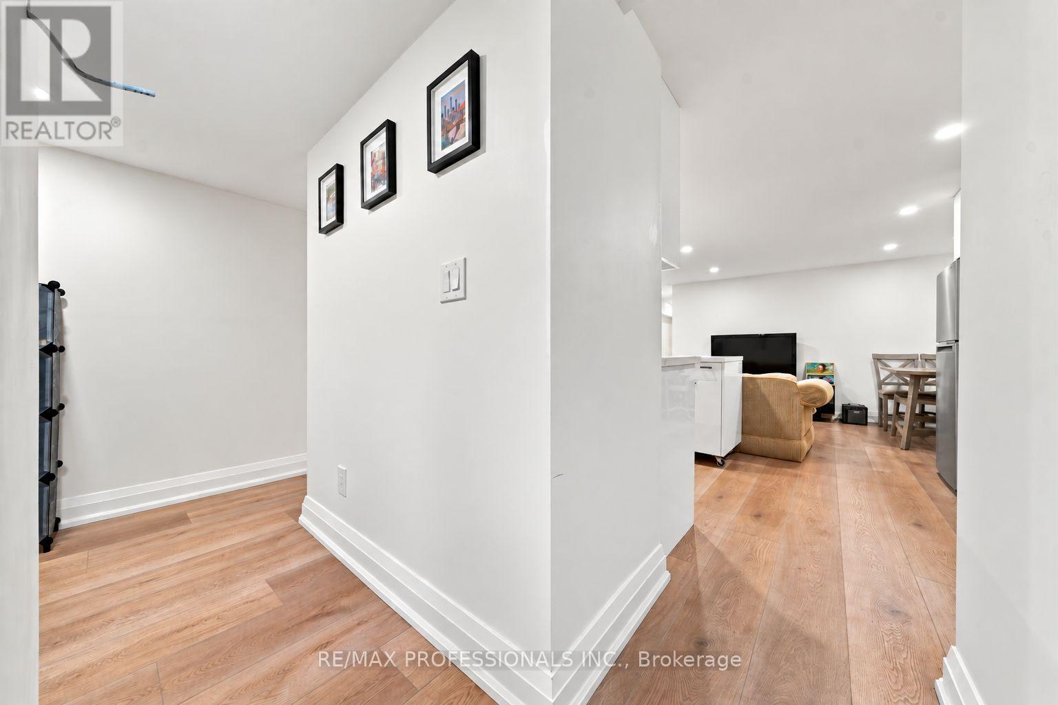 Lower - 134 Argyle Street, Toronto, Ontario  M6J 1N9 - Photo 7 - C13755302