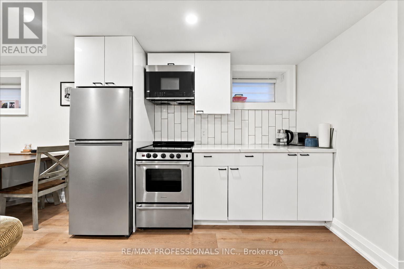Lower - 134 Argyle Street, Toronto, Ontario  M6J 1N9 - Photo 8 - C13755302
