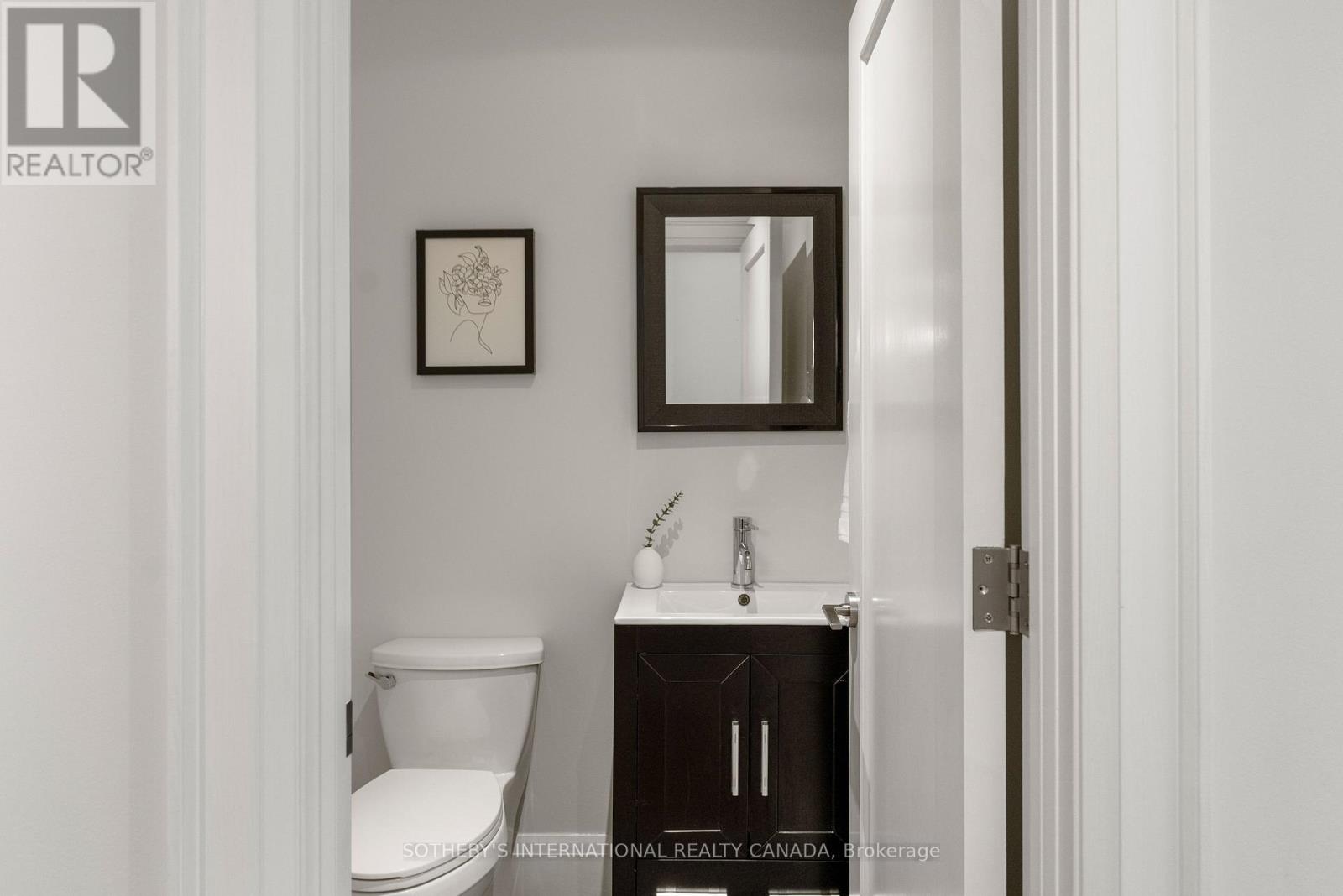 35 Belgrave Avenue, Toronto, Ontario  M5M 3S9 - Photo 20 - C13755344