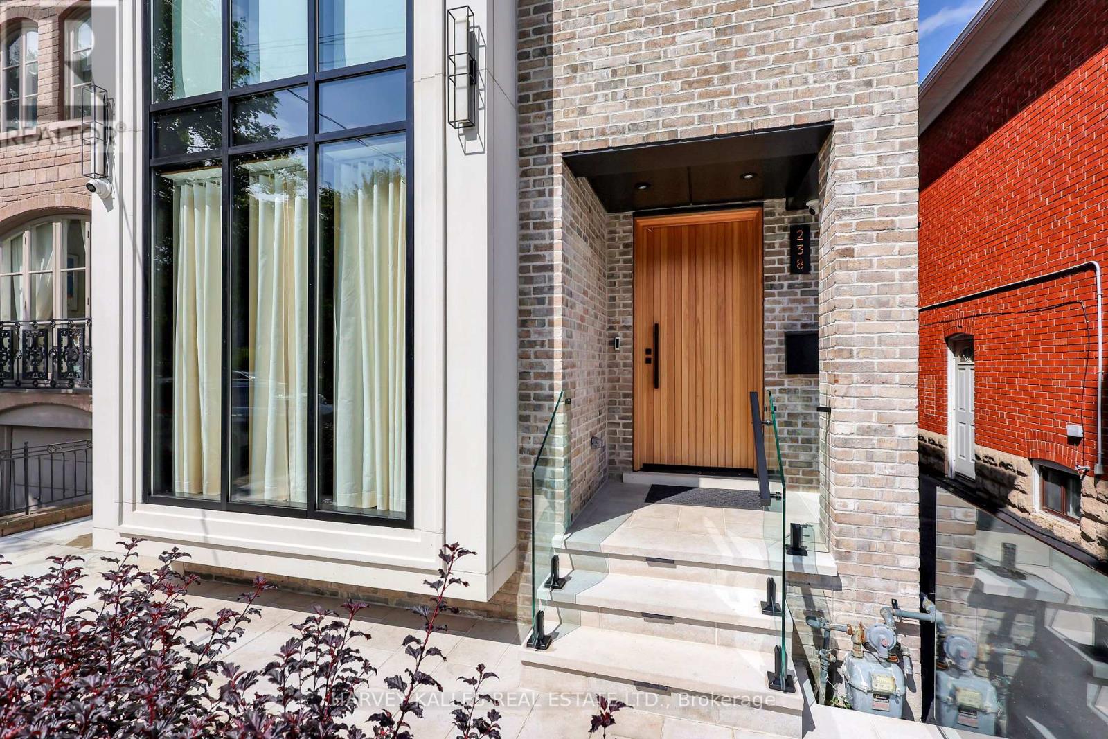 238 Melrose Avenue, Toronto, Ontario  M5M 1Z1 - Photo 4 - C13755378
