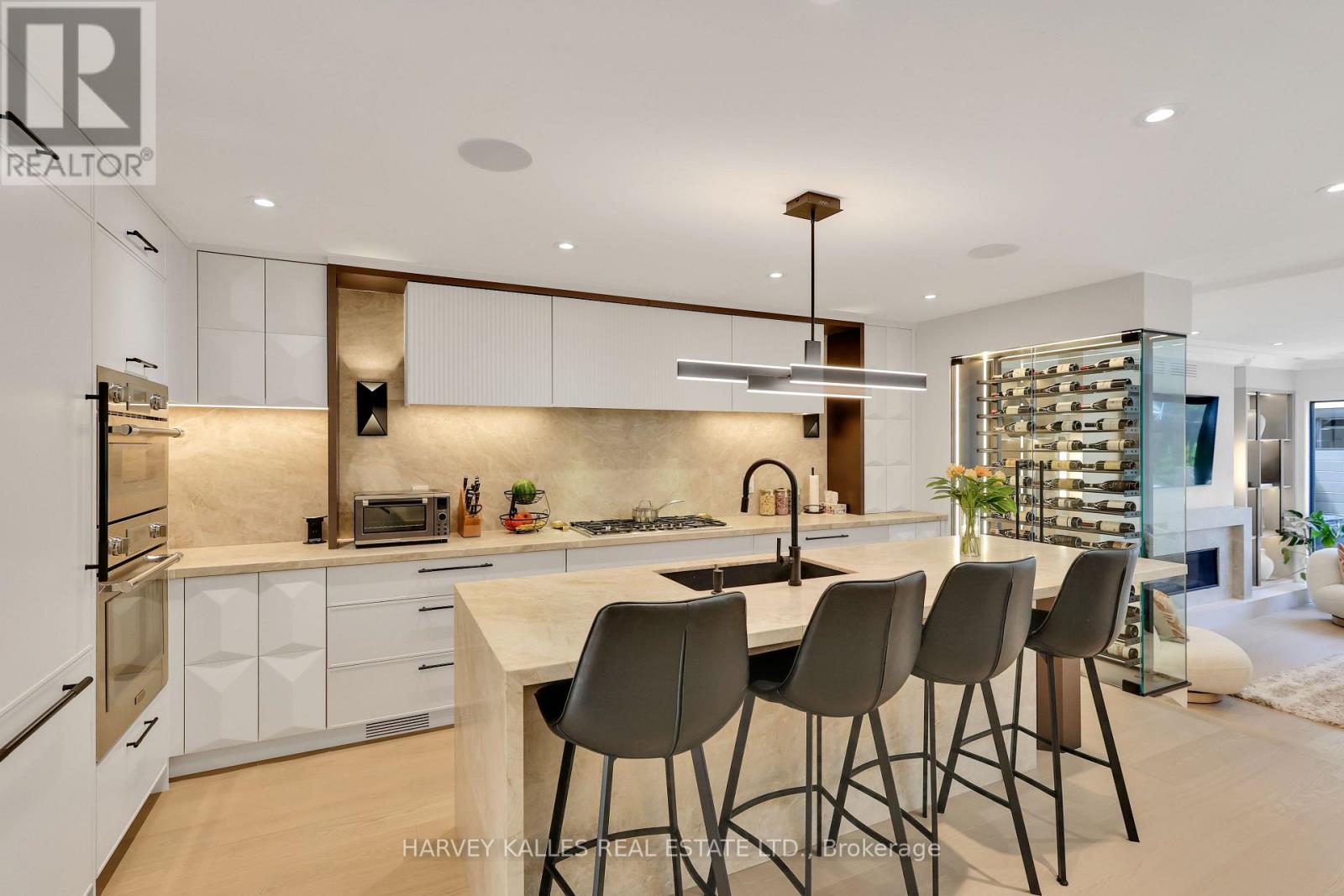 238 Melrose Avenue, Toronto, Ontario  M5M 1Z1 - Photo 9 - C13755378