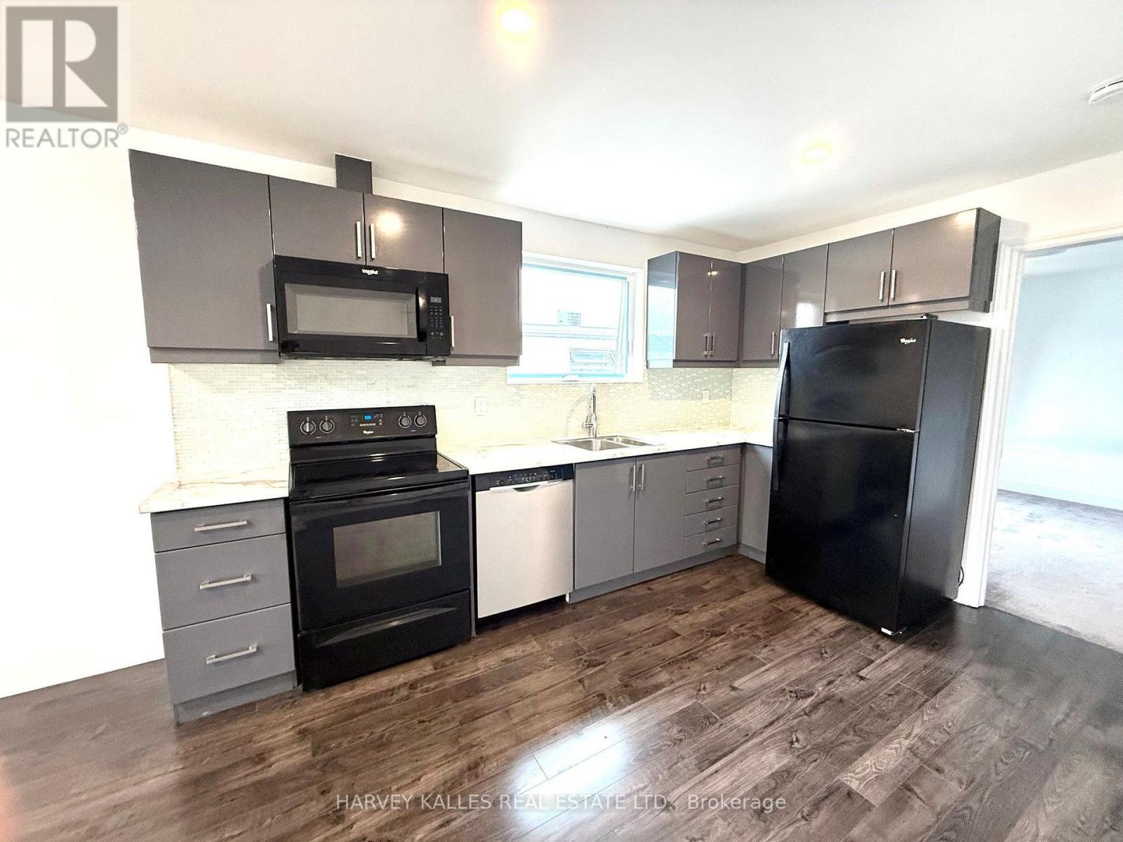 Unit B - 427 Vaughan Road, Toronto, Ontario  M6C 2P1 - Photo 2 - C13755422
