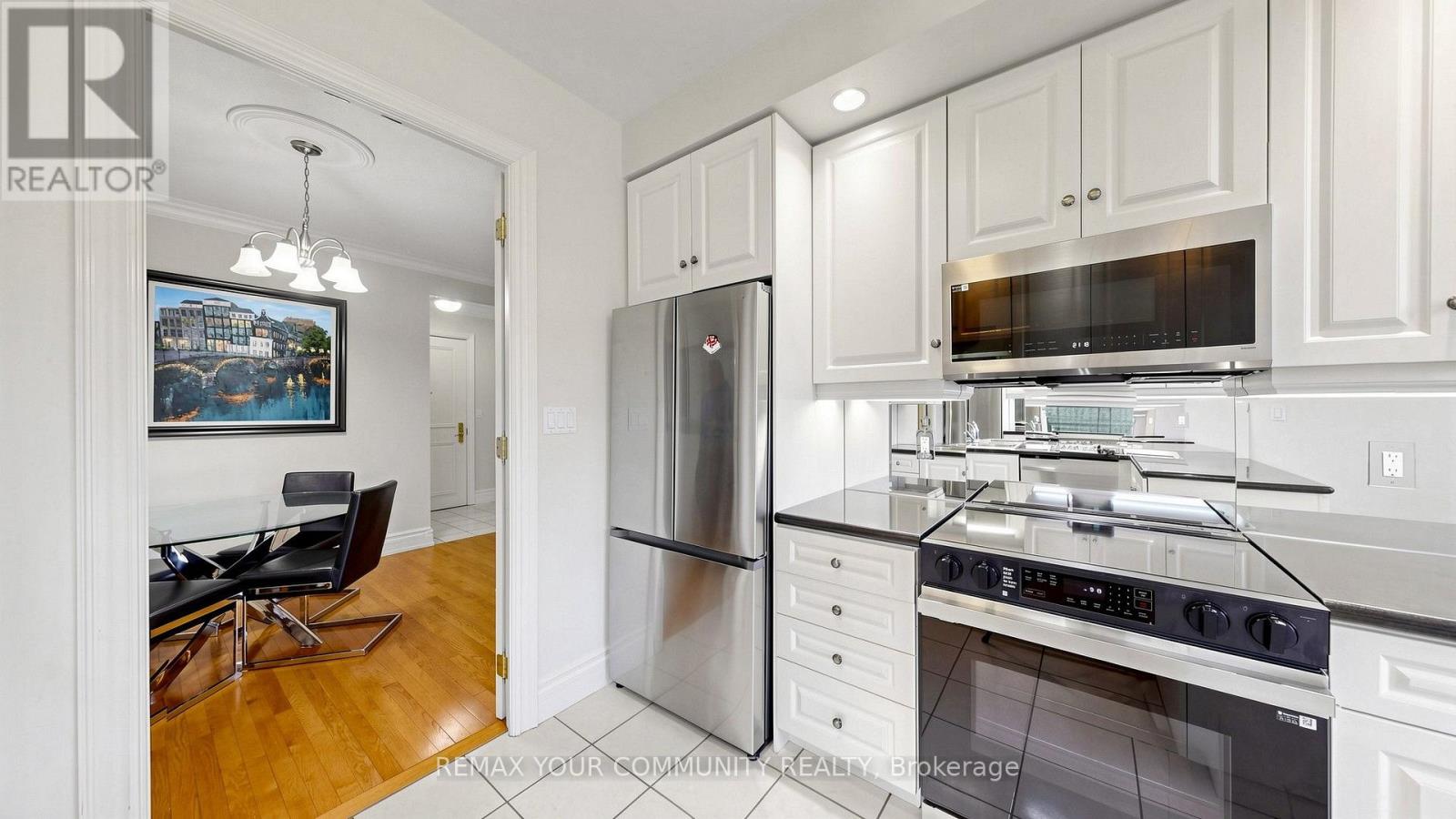 410 - 10 Old York Mills Road, Toronto, Ontario  M2P 2G9 - Photo 20 - C13755438