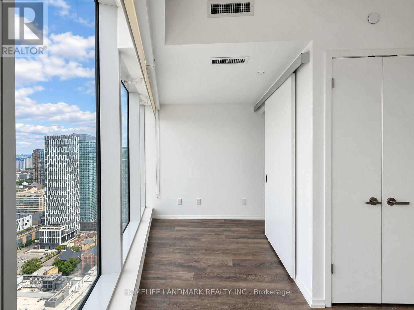 4213 - 197 Yonge Street, Toronto, Ontario  M5B 0C1 - Photo 11 - C13755478