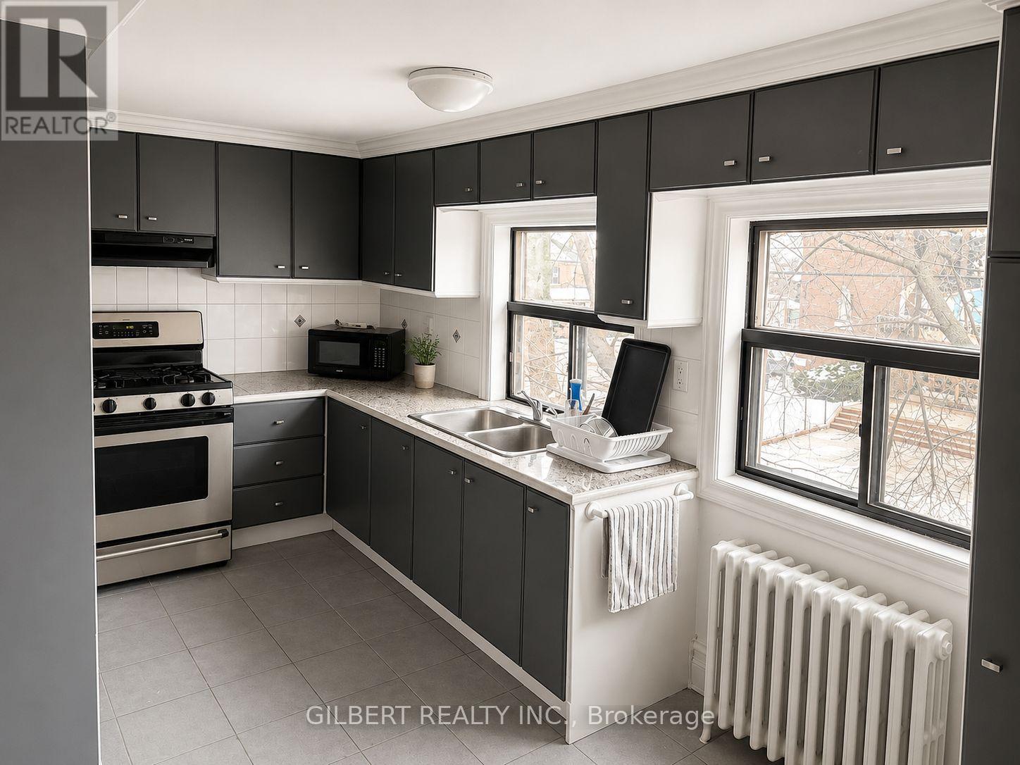 405 Westmount Avenue, Toronto, Ontario  M6E 3N4 - Photo 10 - C13755498