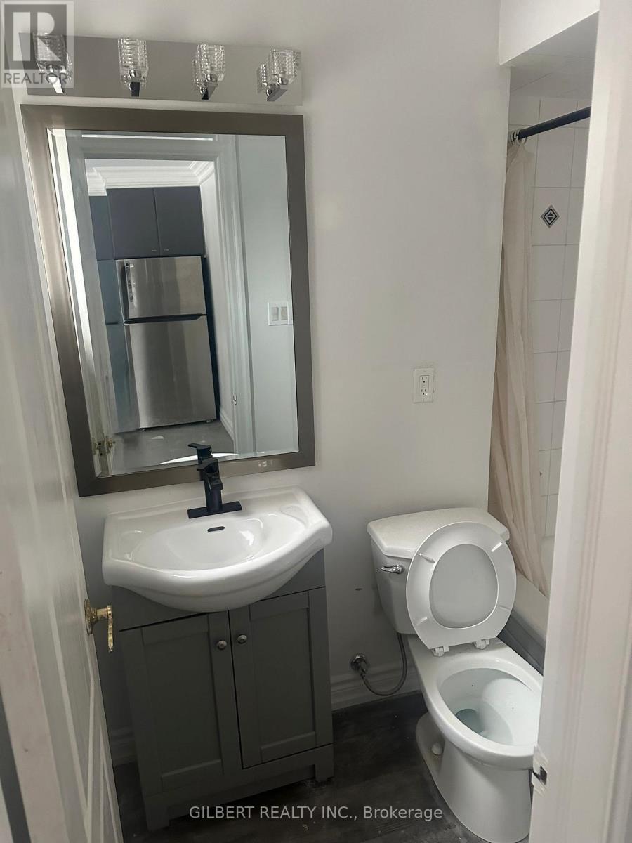 405 Westmount Avenue, Toronto, Ontario  M6E 3N4 - Photo 12 - C13755498
