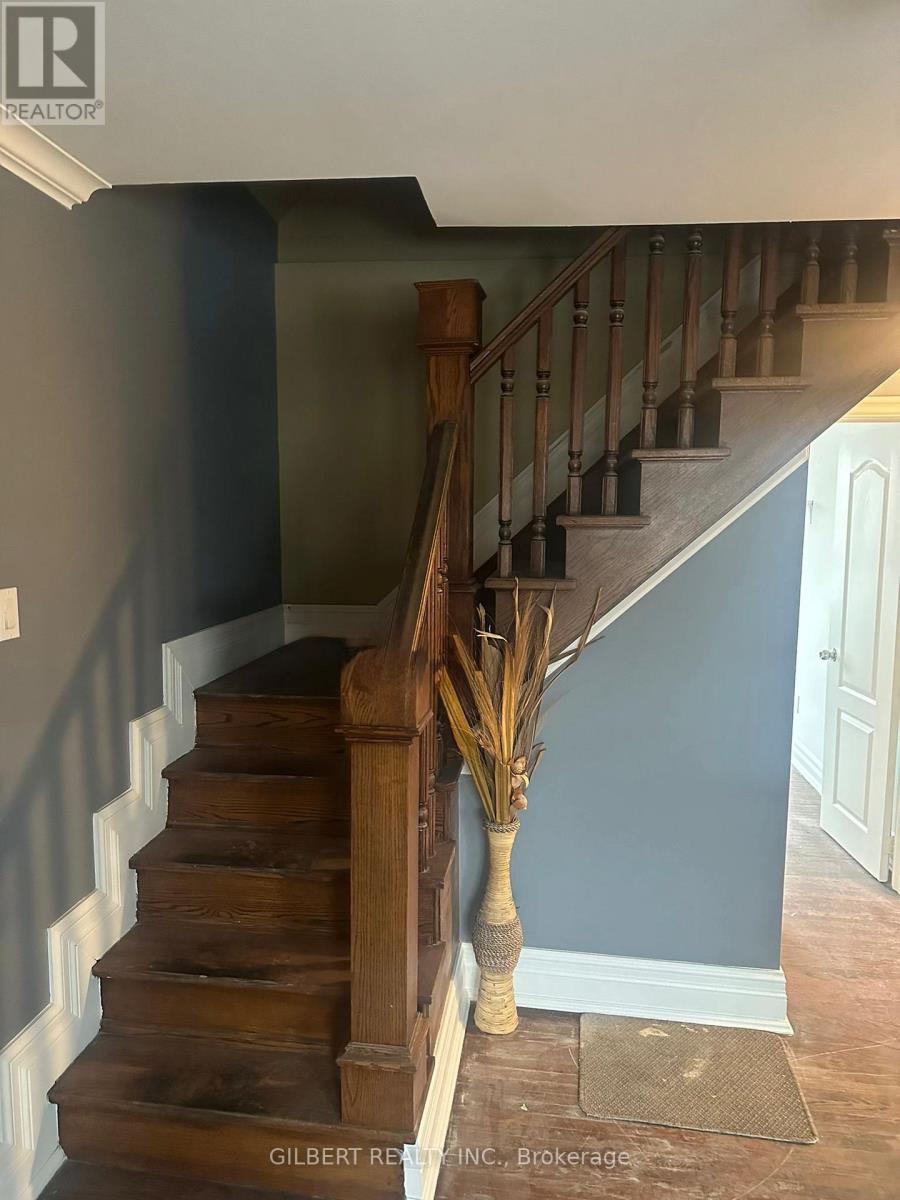 405 Westmount Avenue, Toronto, Ontario  M6E 3N4 - Photo 4 - C13755498