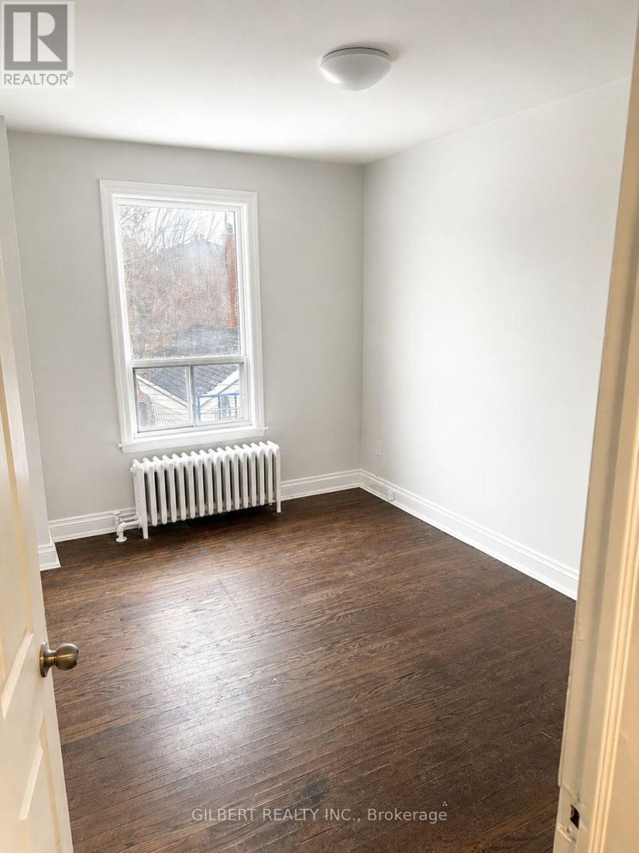 405 Westmount Avenue, Toronto, Ontario  M6E 3N4 - Photo 5 - C13755498