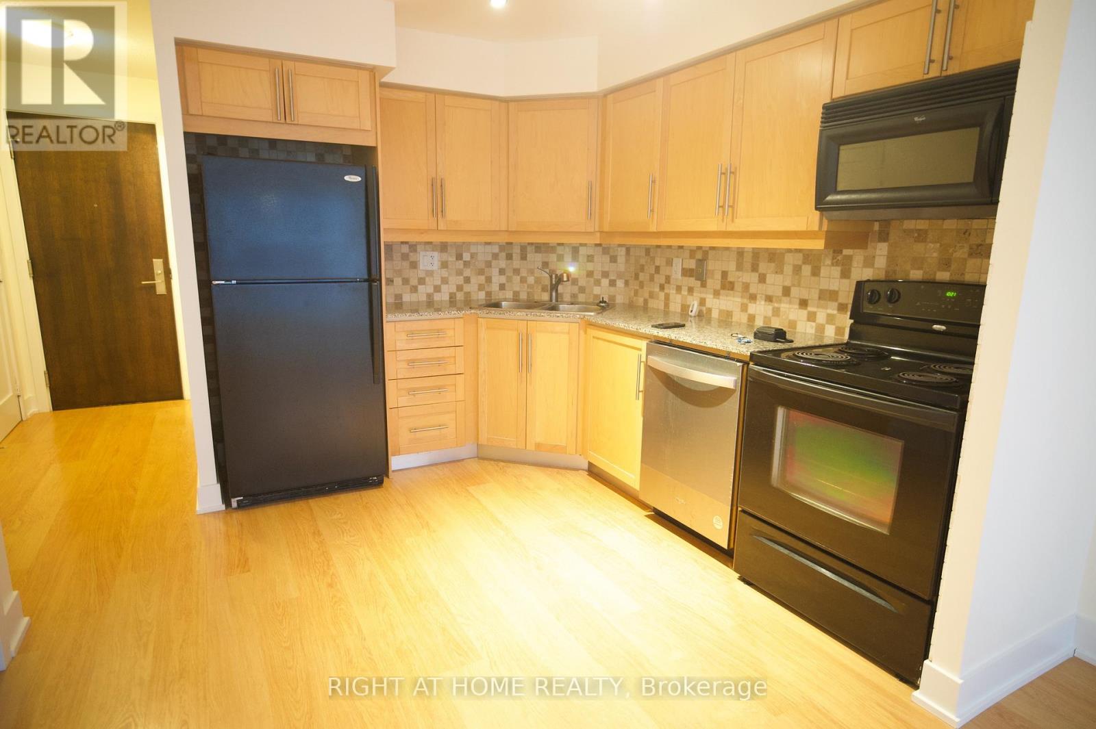 20 Blue Jays Way, Toronto, Ontario  M5V 3T3 - Photo 1 - C13755544