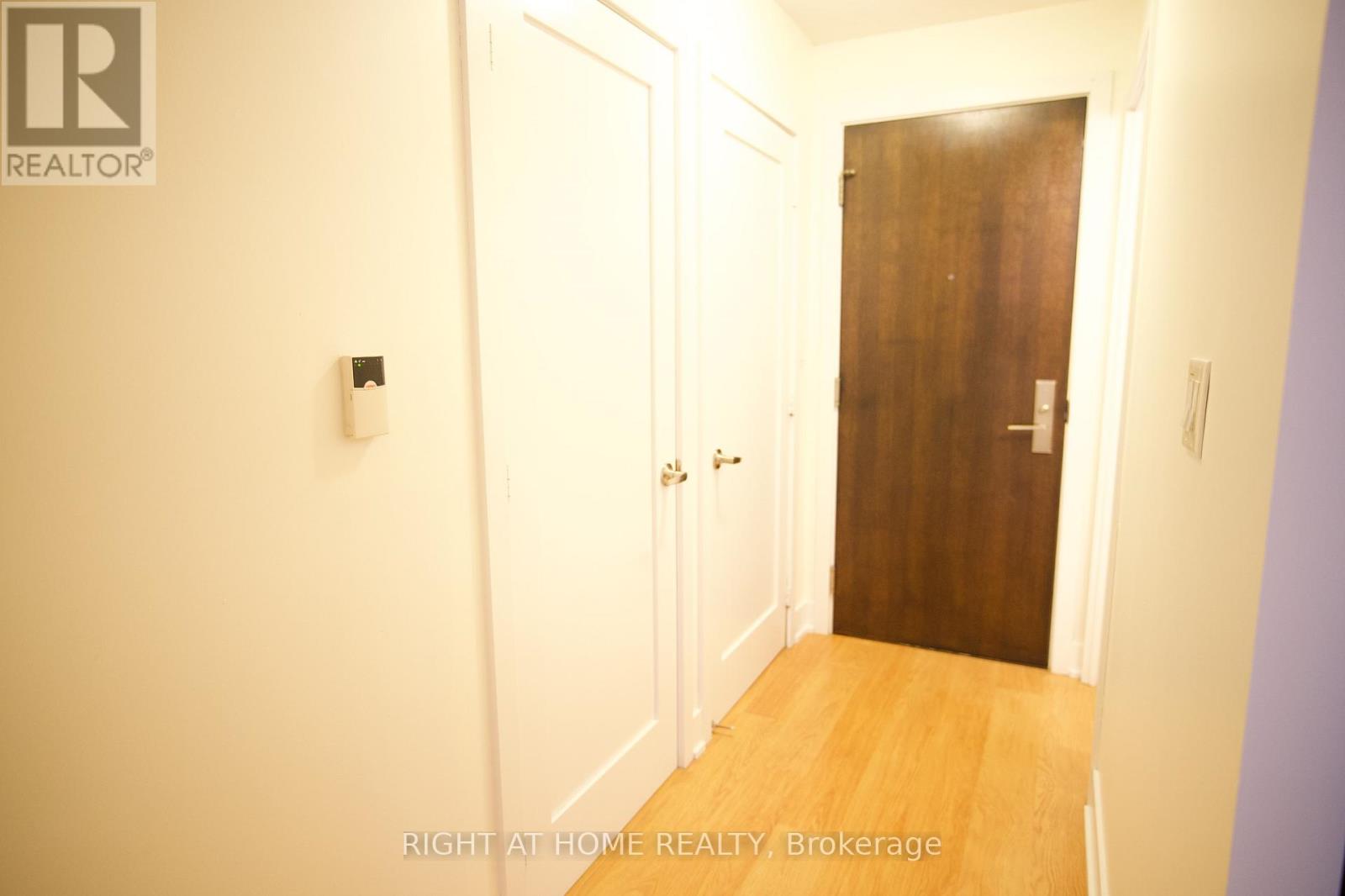 20 Blue Jays Way, Toronto, Ontario  M5V 3T3 - Photo 2 - C13755544