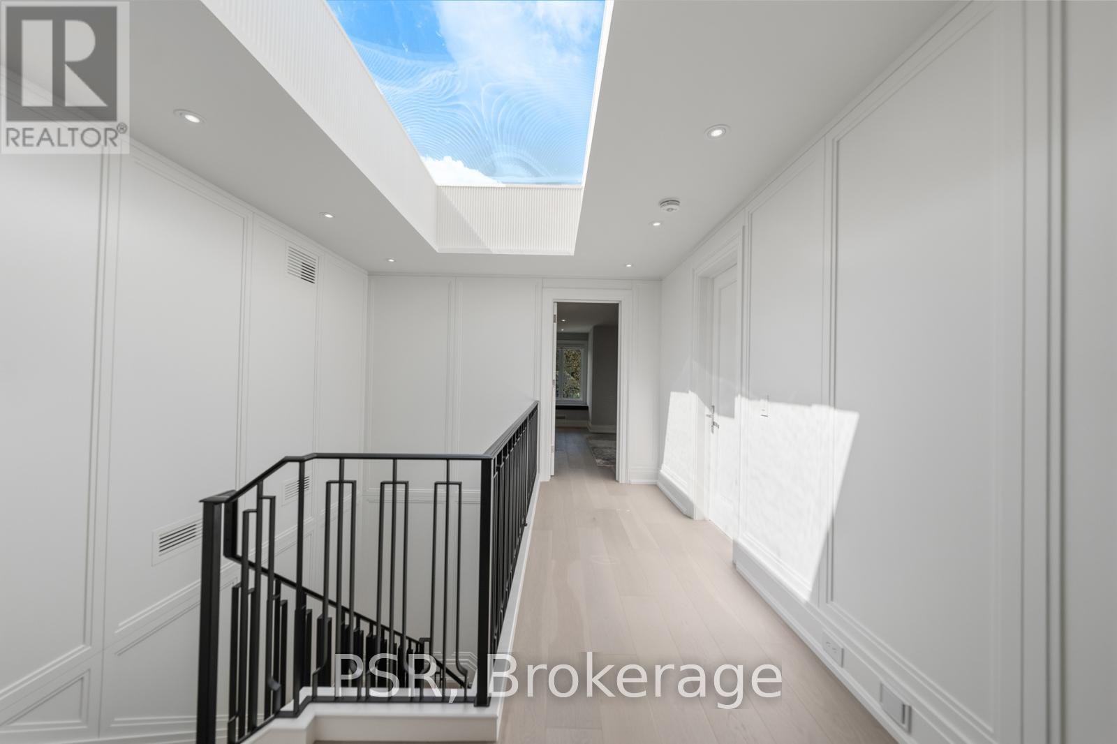 117 Yonge Boulevard, Toronto, Ontario  M5M 3H2 - Photo 35 - C13755546
