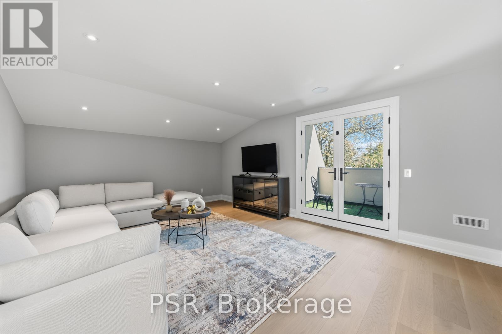 117 Yonge Boulevard, Toronto, Ontario  M5M 3H2 - Photo 36 - C13755546