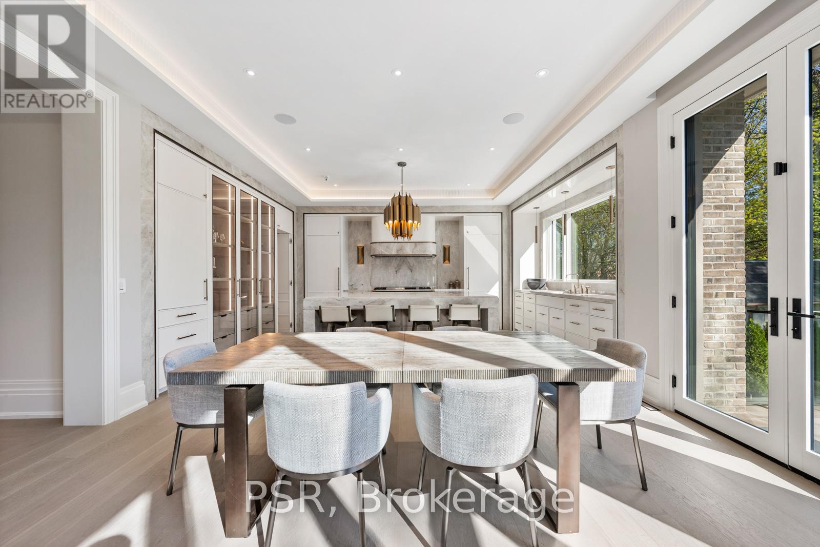 117 Yonge Boulevard, Toronto, Ontario  M5M 3H2 - Photo 8 - C13755546