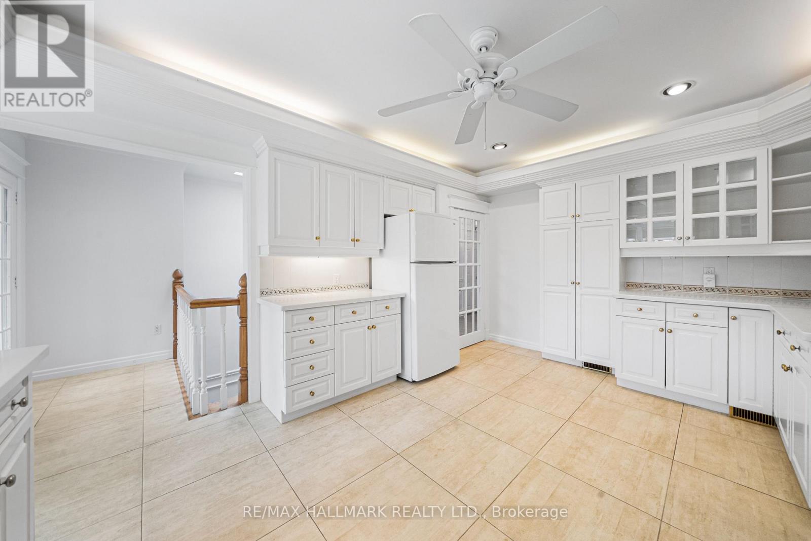 154 Valley Road, Toronto, Ontario  M2L 1G4 - Photo 15 - C13755588