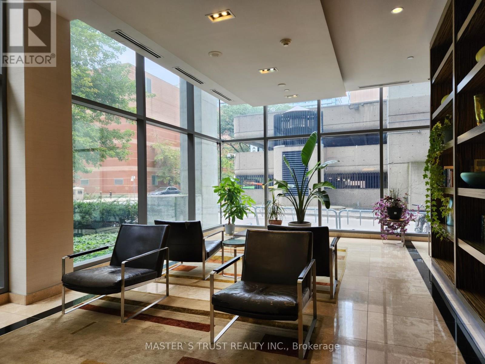 410 - 37 Grosvenor Street, Toronto, Ontario  M4Y 3G5 - Photo 4 - C13755598