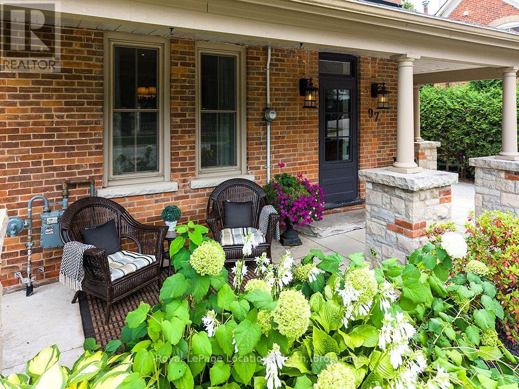 97 Bruce Street S, Blue Mountains, Ontario  N0H 2P0 - Photo 2 - X13755586