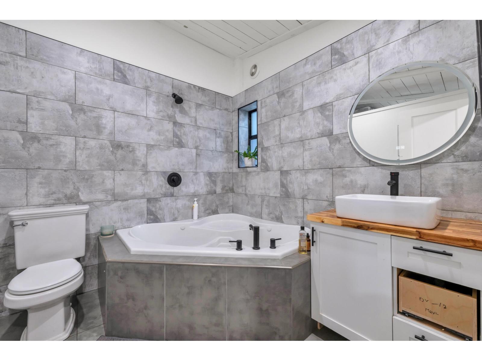 18701 88 Avenue, Surrey, British Columbia  V4N 5T1 - Photo 33 - R3161145