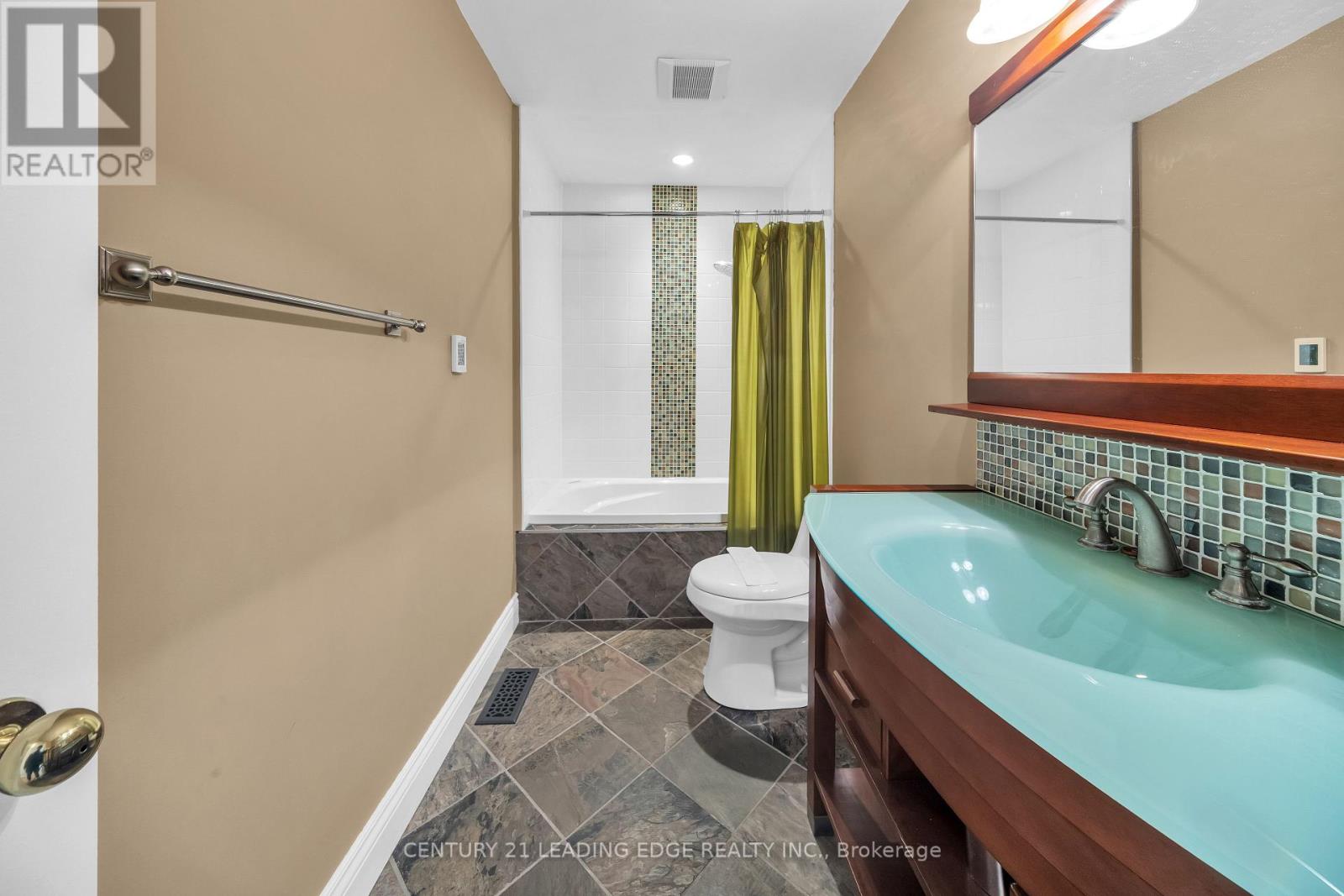 151 Cedar Crest Beach Road, Clarington, Ontario  L1C 5R2 - Photo 21 - E13755462