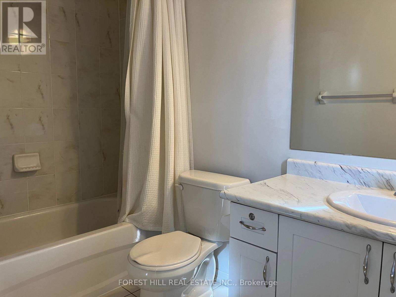 2448 Equestrian Crescent, Oshawa, Ontario  L1H 7K4 - Photo 15 - E13755464