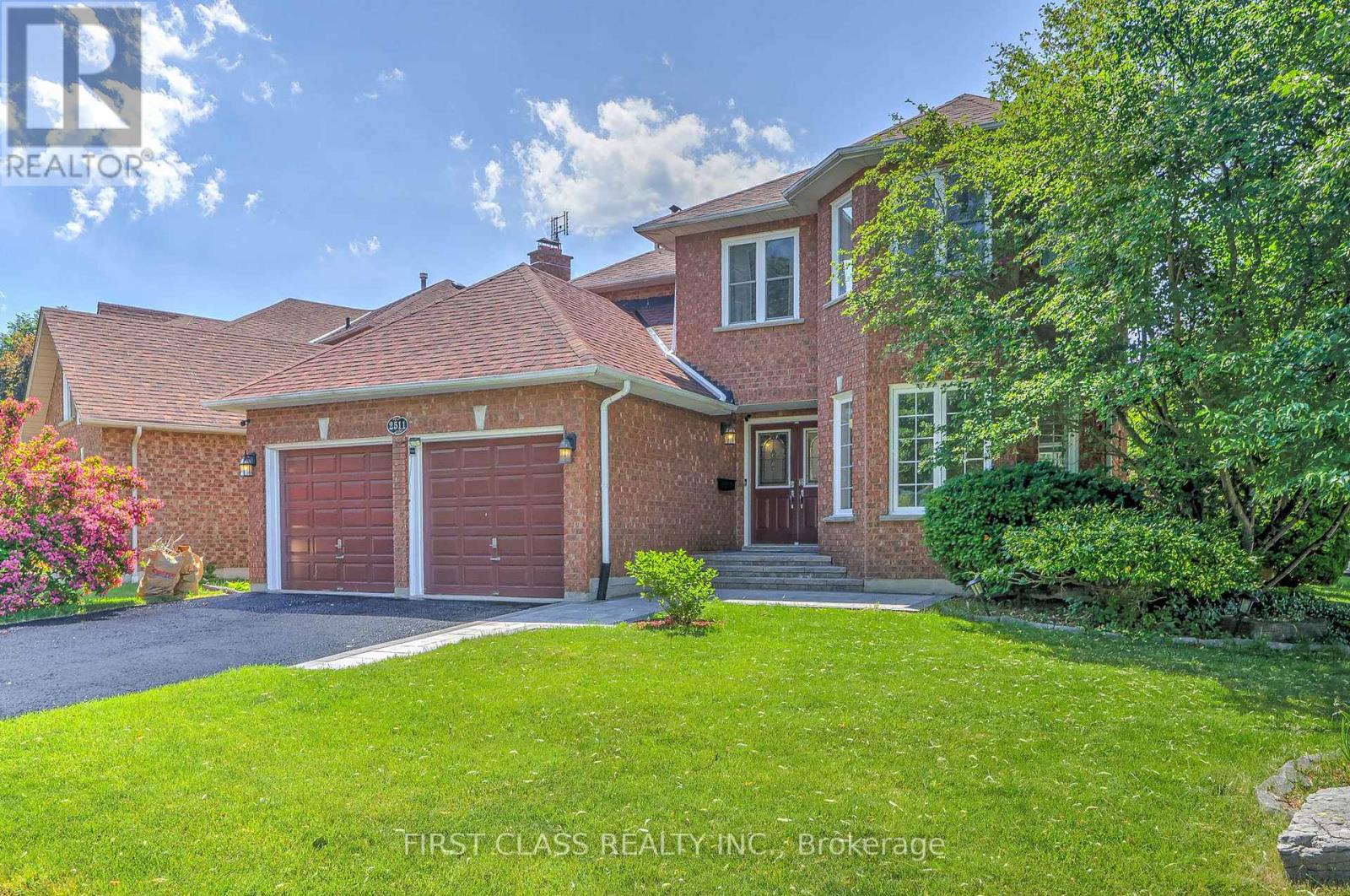2511 Linwood Street, Pickering, Ontario  L1X 2S4 - Photo 2 - E13755470