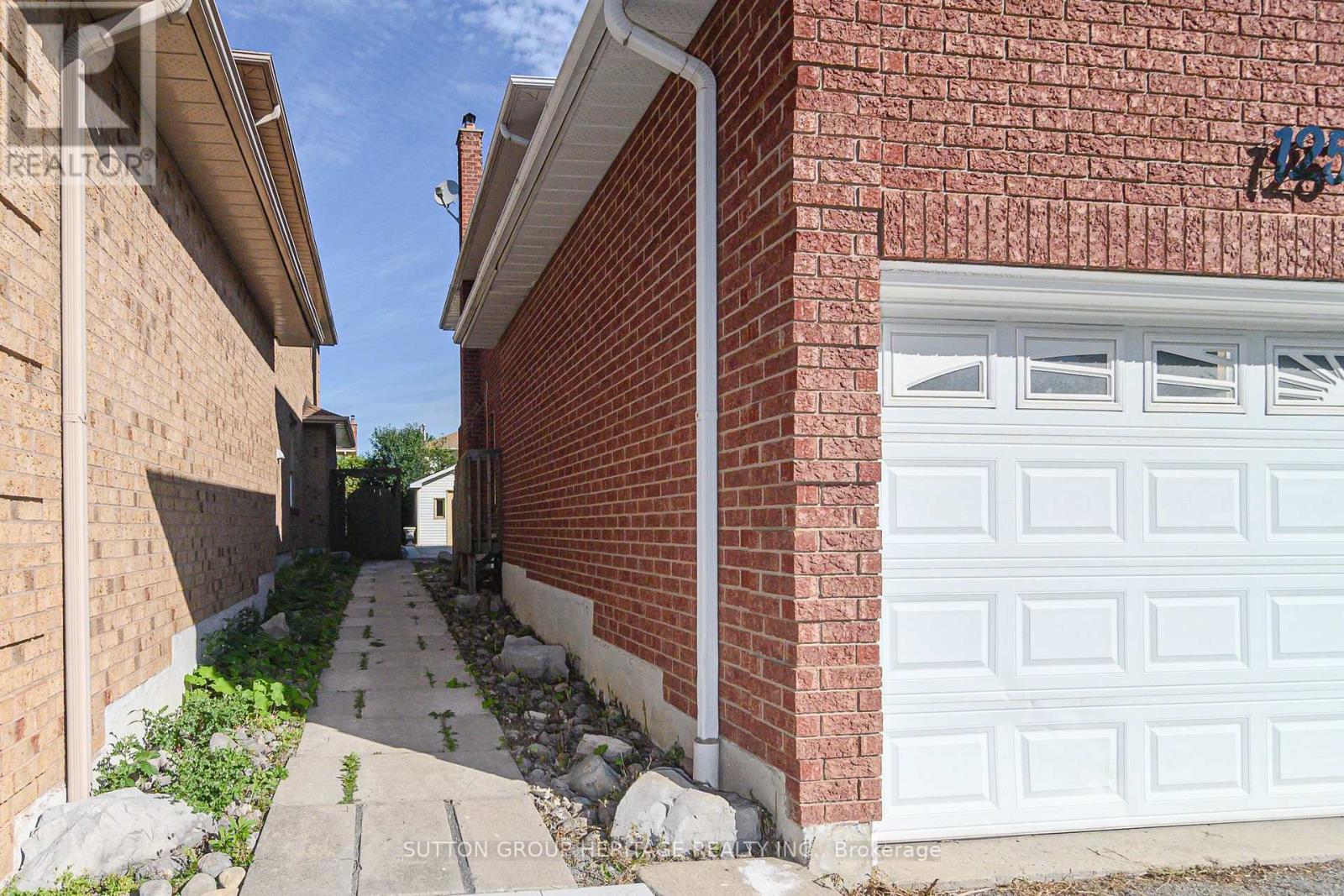 Bsmt - 125 Harkness Drive, Whitby, Ontario  L1R 2E9 - Photo 3 - E13755474