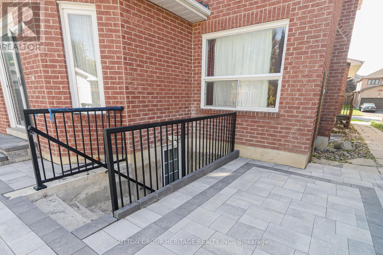 Bsmt - 125 Harkness Drive, Whitby, Ontario  L1R 2E9 - Photo 4 - E13755474