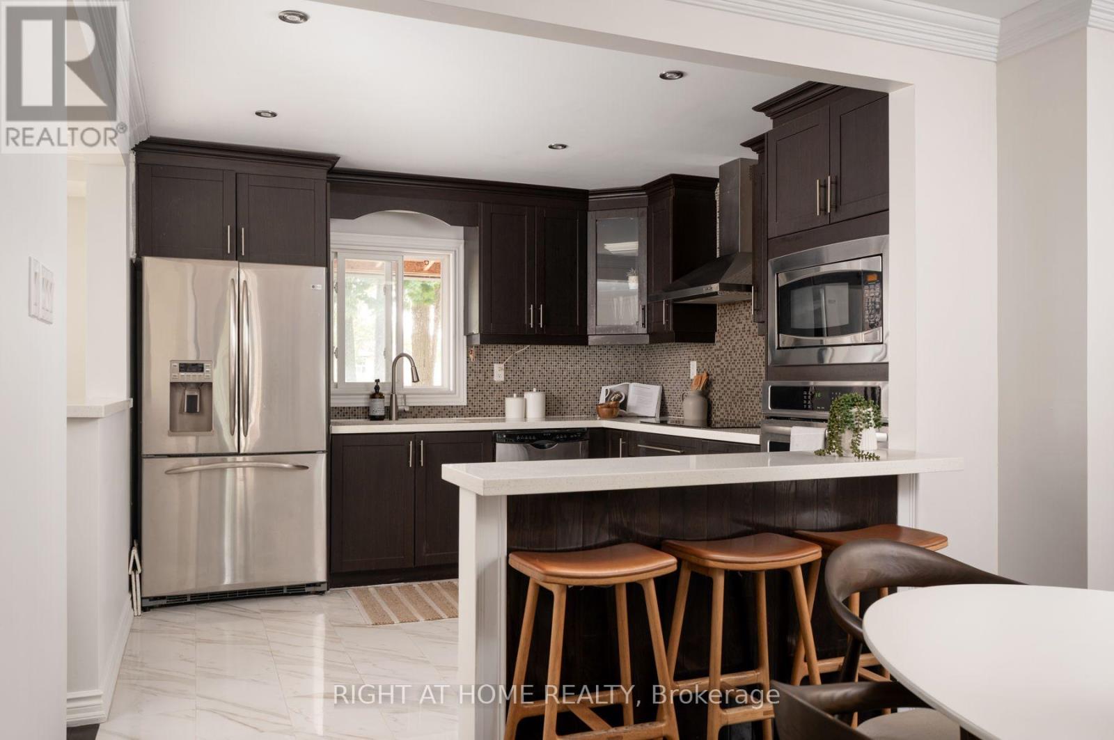 167 Goldhawk Trail, Toronto, Ontario M1V 1X1 - Photo 11 - E13755538