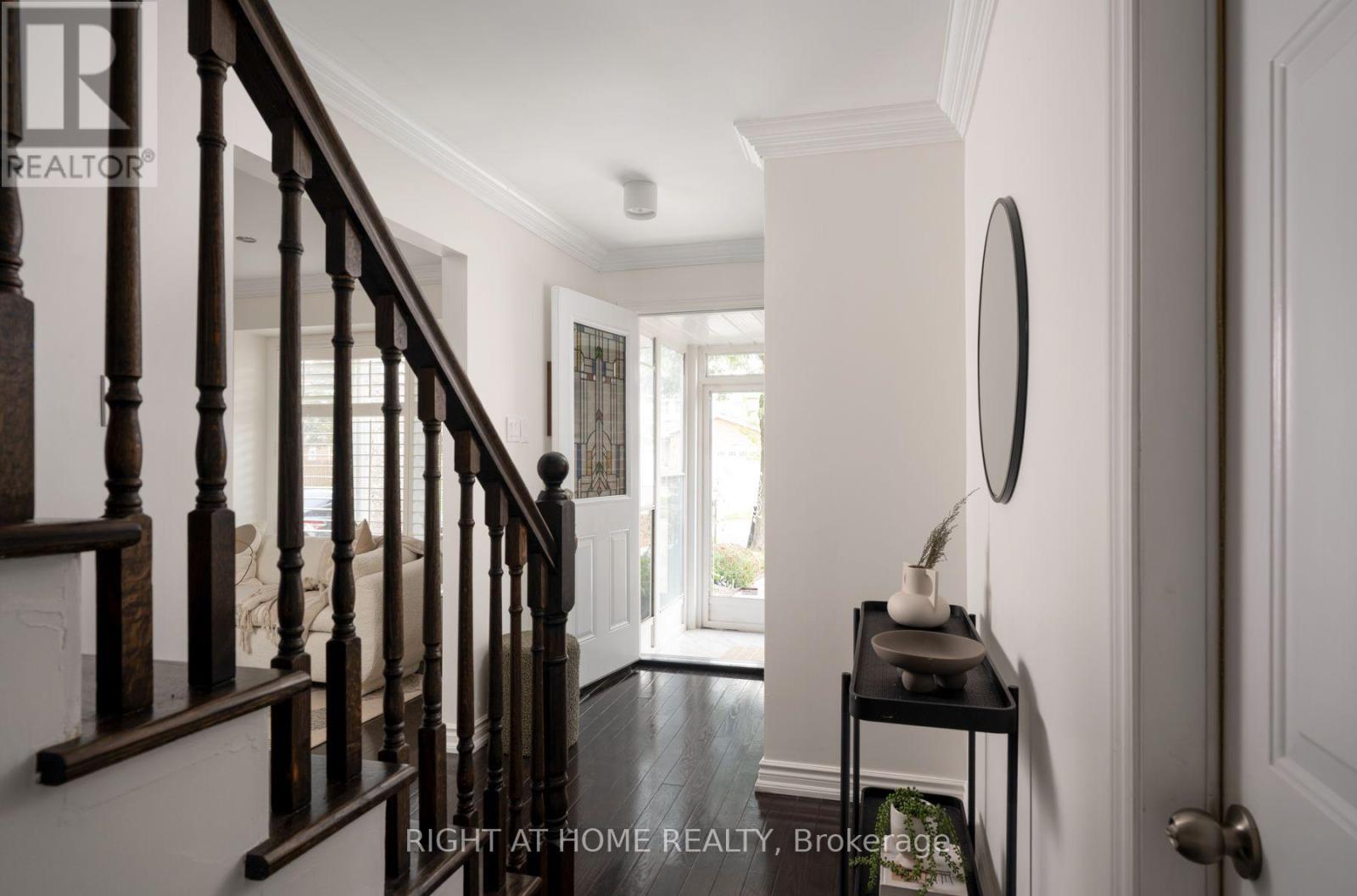 167 Goldhawk Trail, Toronto, Ontario M1V 1X1 - Photo 2 - E13755538