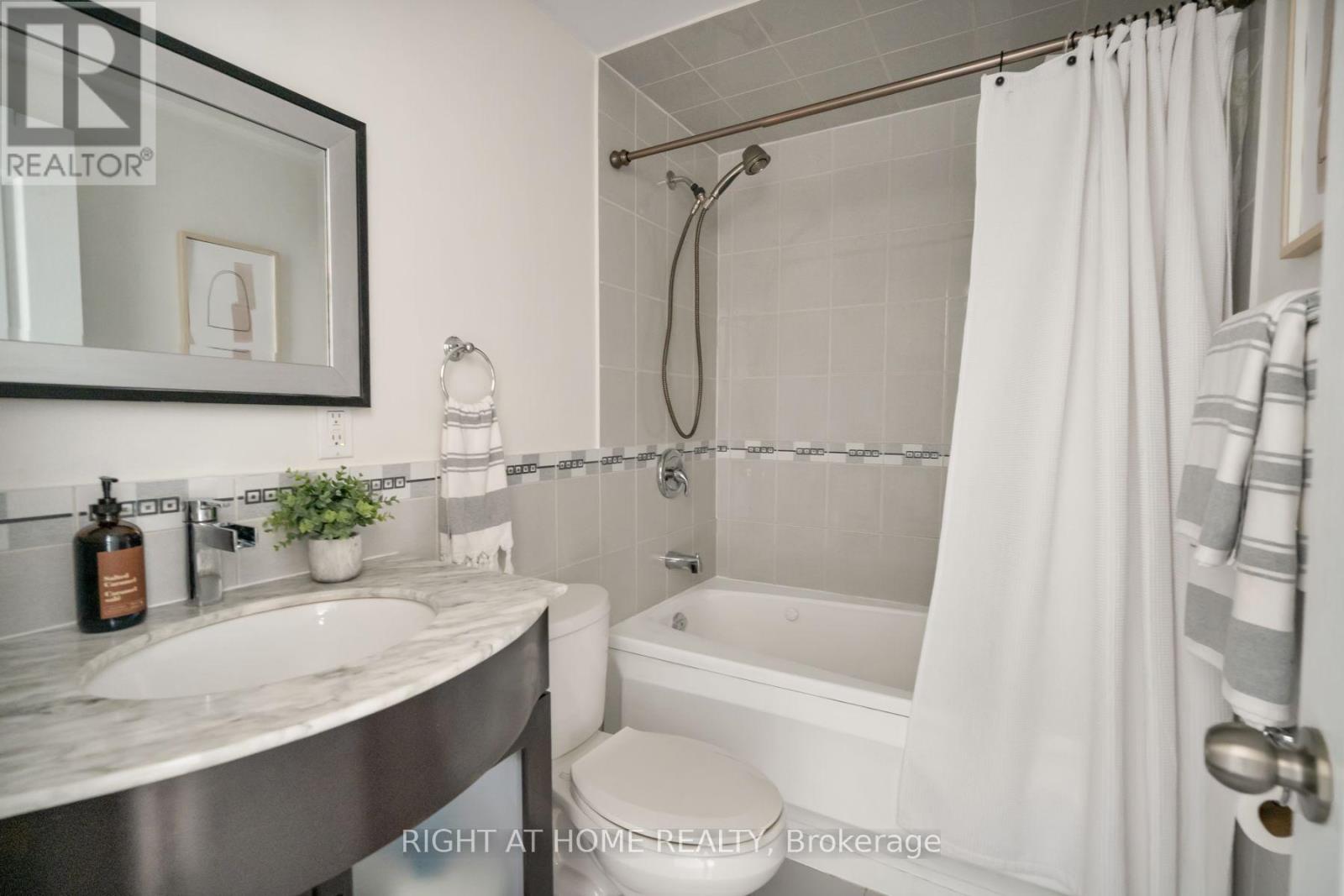 167 Goldhawk Trail, Toronto, Ontario M1V 1X1 - Photo 22 - E13755538