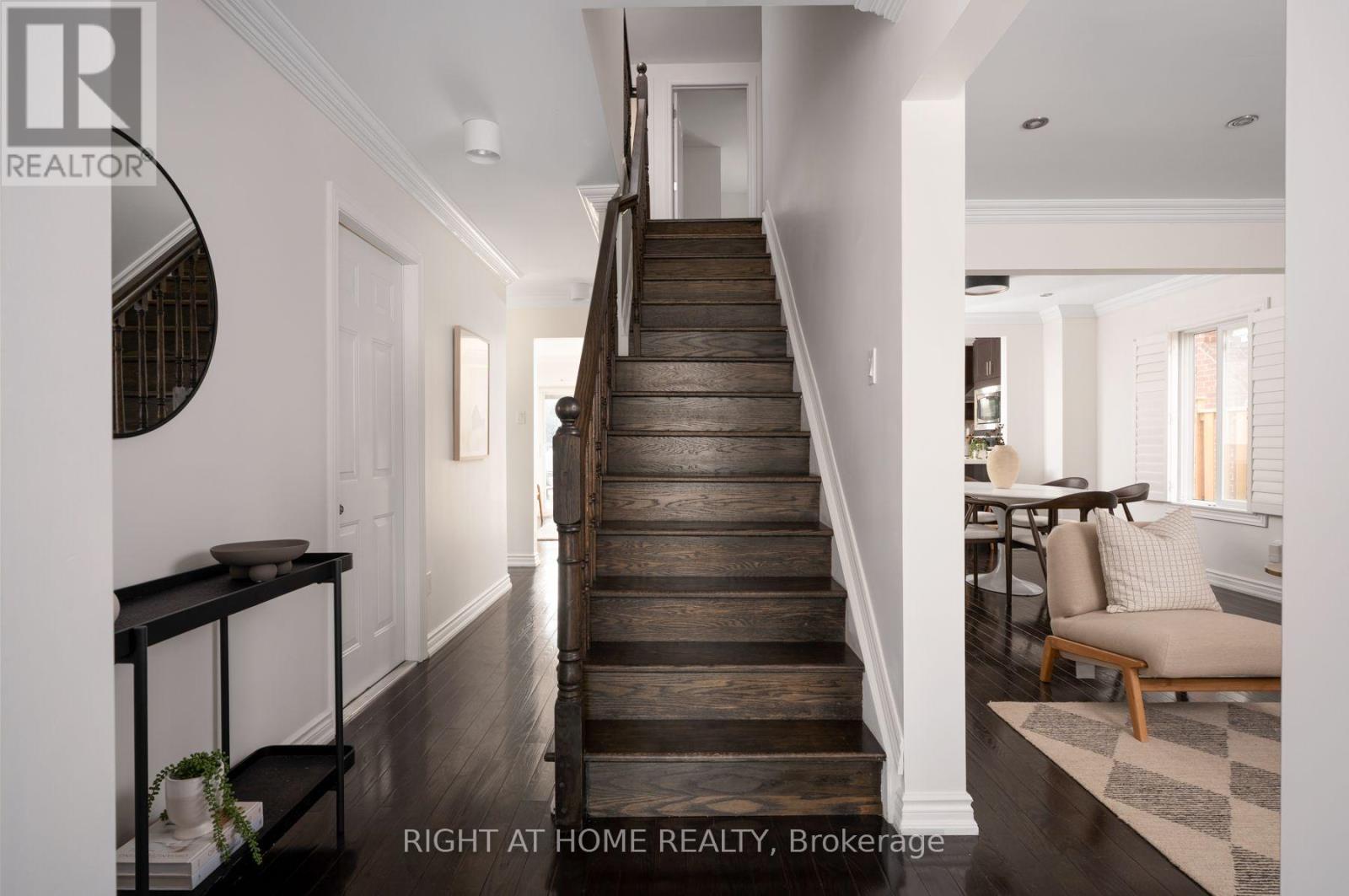 167 Goldhawk Trail, Toronto, Ontario M1V 1X1 - Photo 3 - E13755538