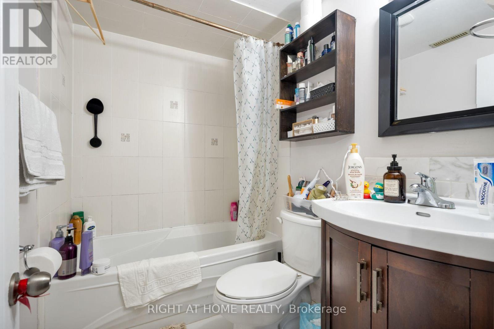 167 Goldhawk Trail, Toronto, Ontario M1V 1X1 - Photo 35 - E13755538