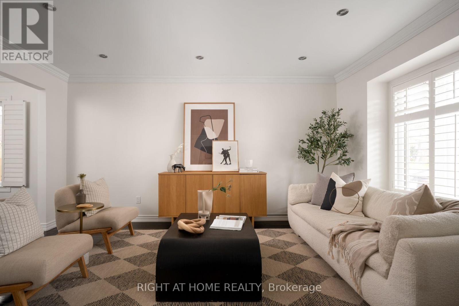 167 Goldhawk Trail, Toronto, Ontario M1V 1X1 - Photo 4 - E13755538
