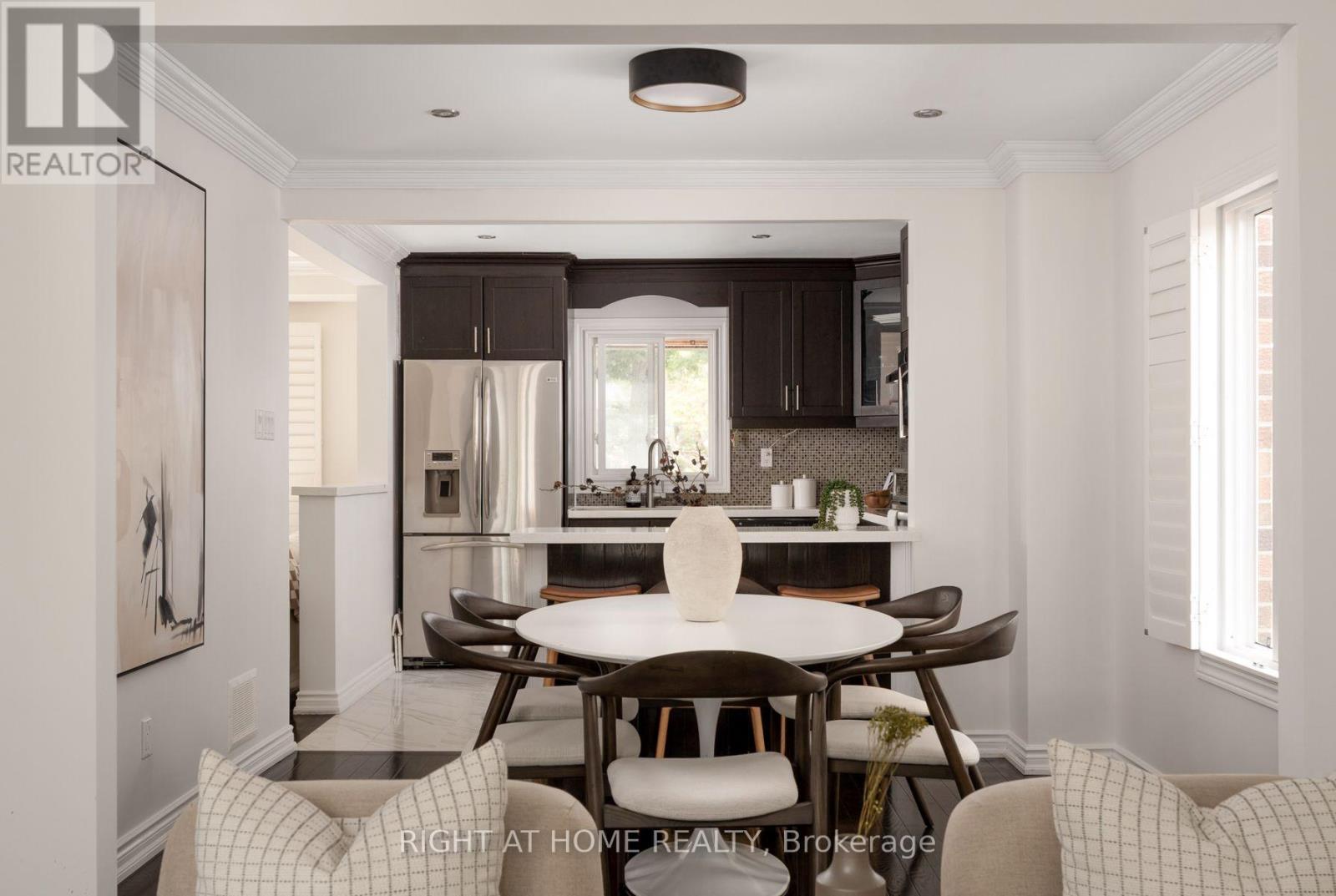 167 Goldhawk Trail, Toronto, Ontario M1V 1X1 - Photo 6 - E13755538
