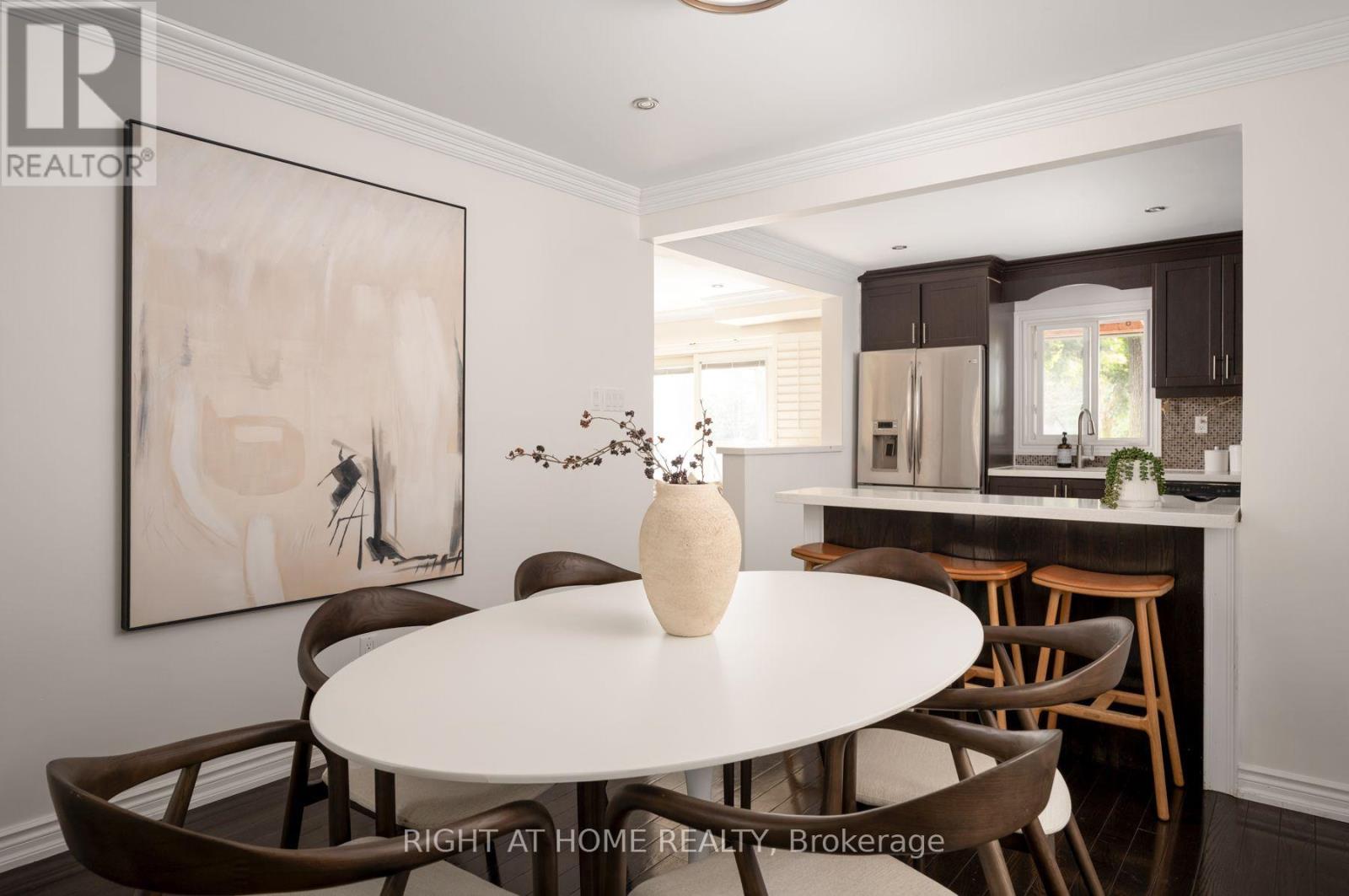 167 Goldhawk Trail, Toronto, Ontario M1V 1X1 - Photo 8 - E13755538