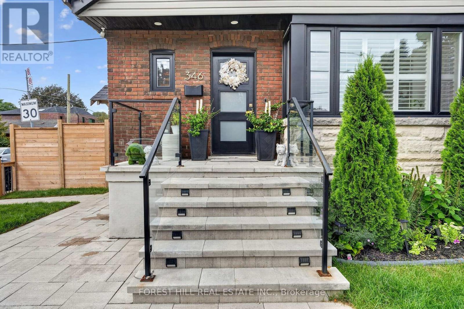 346 O'connor Drive, Toronto, Ontario  M4J 2V5 - Photo 3 - E13755578